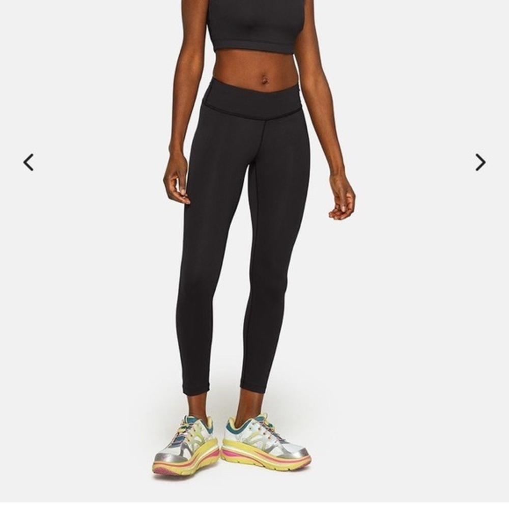 LIKE NEW CONDITION OUTDOOR VOICES FLEX 7/8 LEGGING